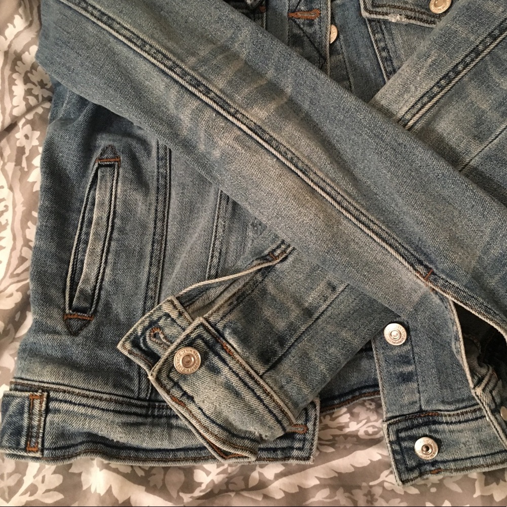 Jean jacket - Picture 5 of 8