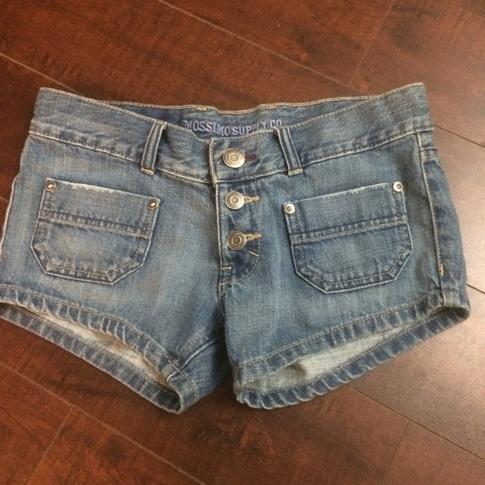 🎉New Listing- Mossimo 3 Button Jean Shorts
