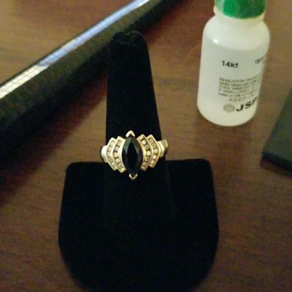 14K Gold Diamond and Black Onyx Ring