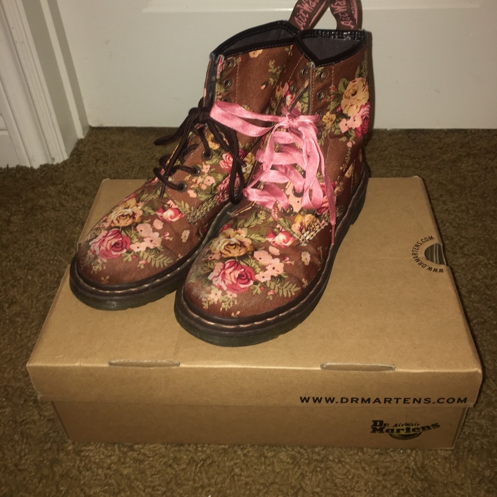 Floral Dr. Martens