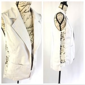 Live a little Off-White Sleeveless Blazer Cover