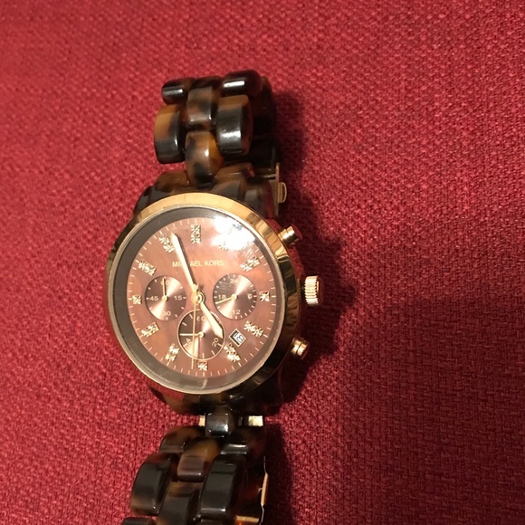 Tortoise shell Michael Kors watch - Picture 2 of 5