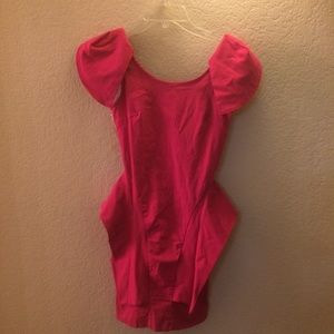 🎉New Listing Aria Hot Pink BodyCon Backless dress