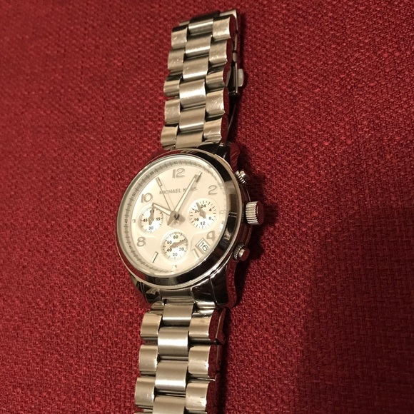 Silver Michael Kors watch - Picture 2 of 3