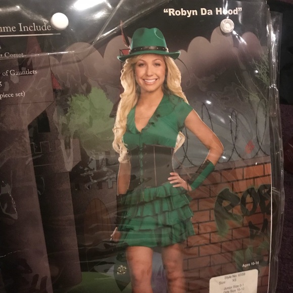 New Costume 6 Pc org $60 - Picture 2 of 4