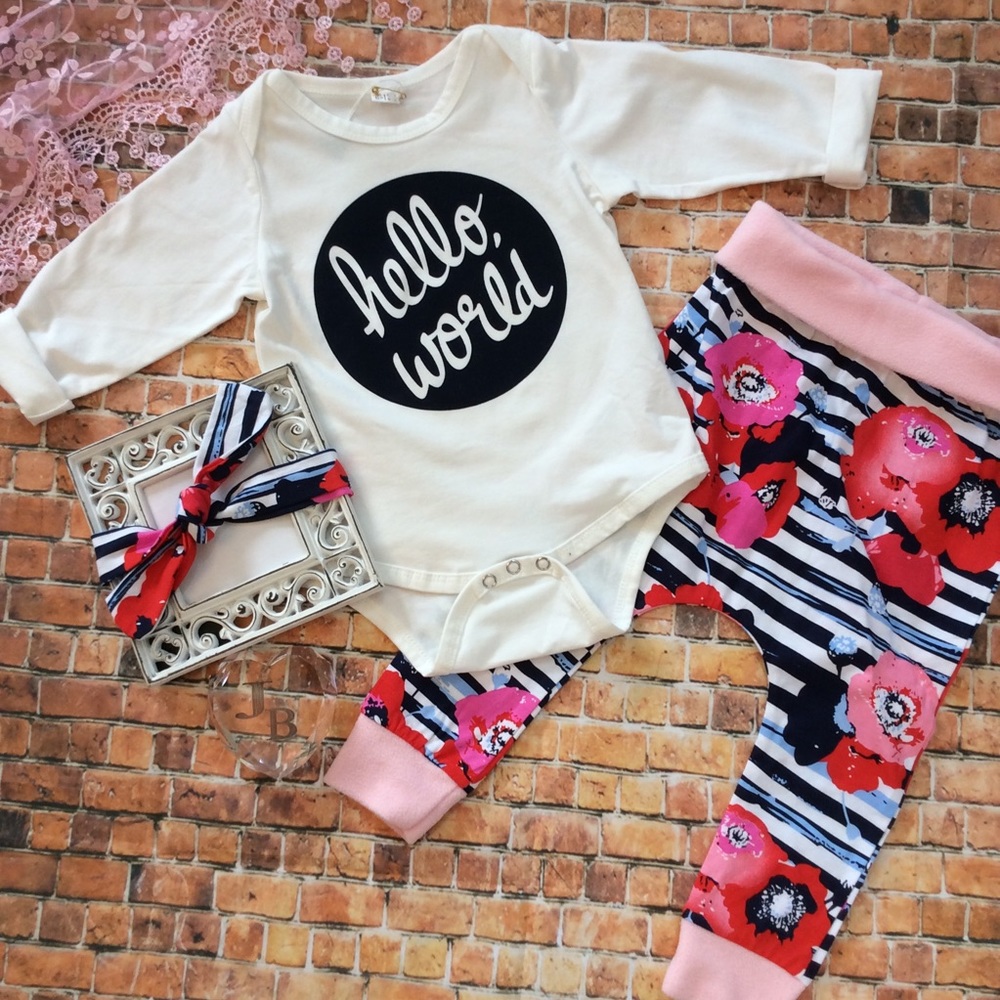 Boutique Baby Girl Floral HELLO WORLD 3pc Outfit