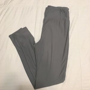 Lularoe solid gray leggings