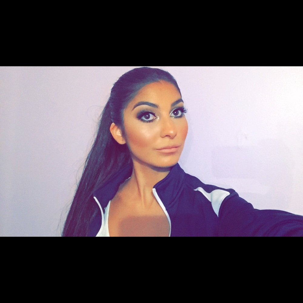 Meet your Posher, Amelia