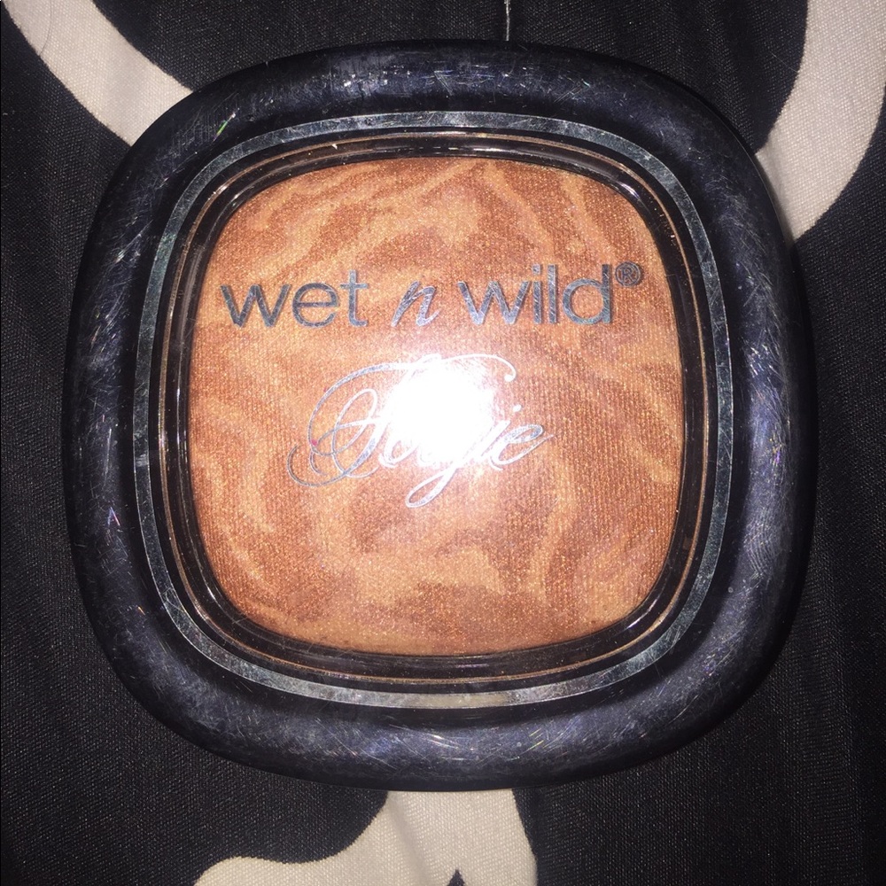 Wet n wild fergie blush
