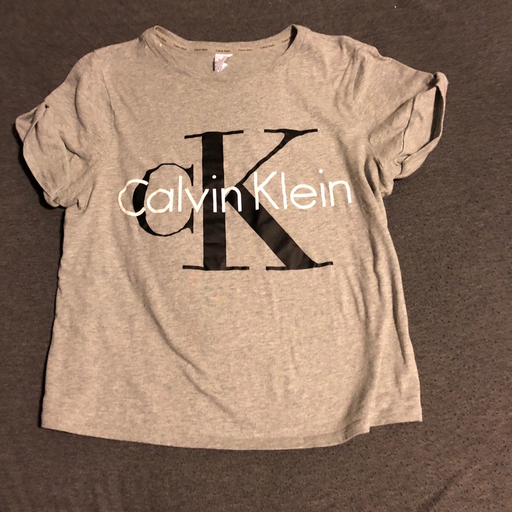 Rolled sleeves Calvin Klein long crop