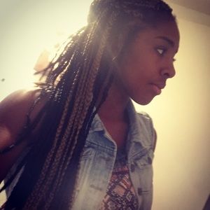 Meet your Posher, Tia