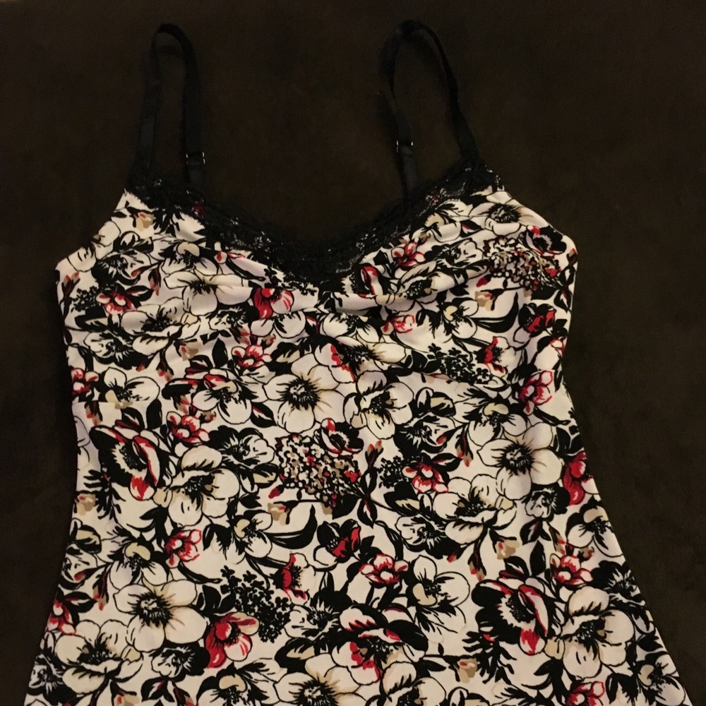 White House Black Market Xs floral cami