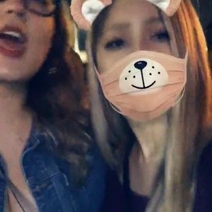 Meet your Posher, Kayla