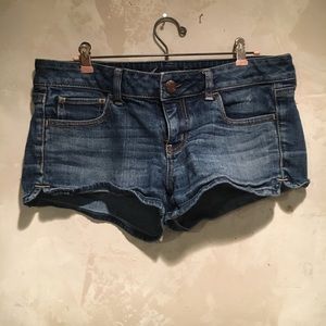 Size 8 American eagle shorts