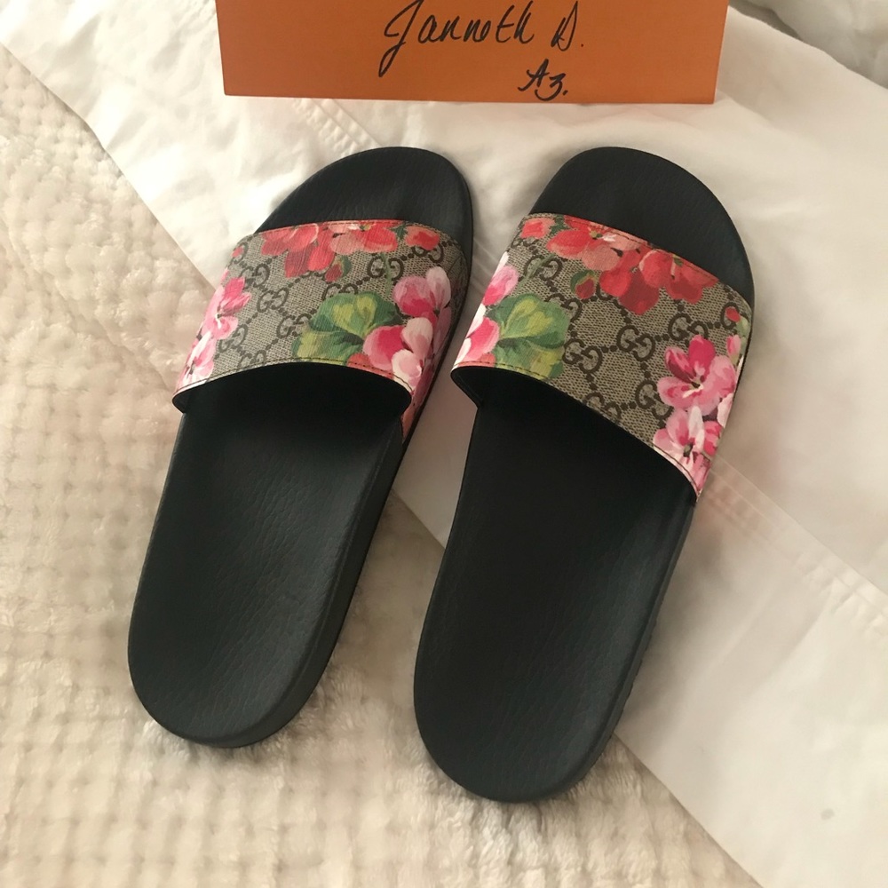 🌸Sold On Fb🌸Gucci Blooms Slides