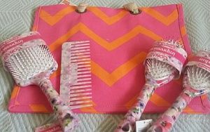 4 Piece Hairbrush Set w/Pink & Orange Tote
