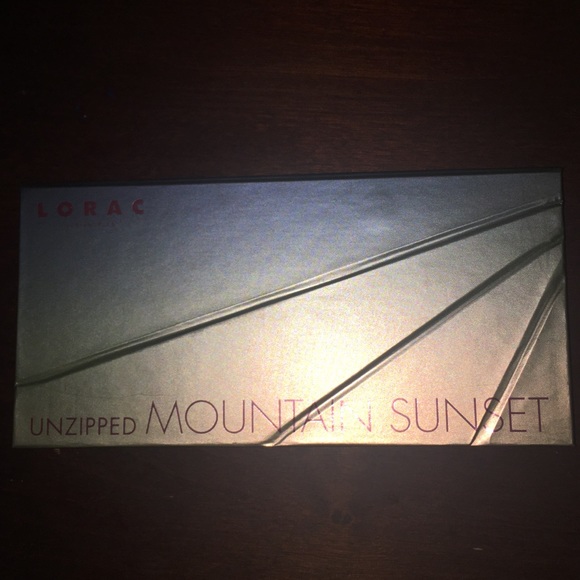 L O R A C  UNZIPPED MOUNTAIN SUNSET PALETTE - Picture 1 of 6