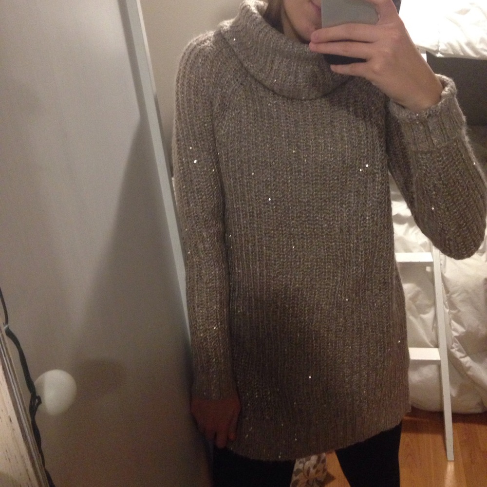 ❤️MOSSIMO TURTLE NECK TAN SPARKLY SWEATER SIZE XS