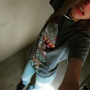 Meet your Posher, Sharon