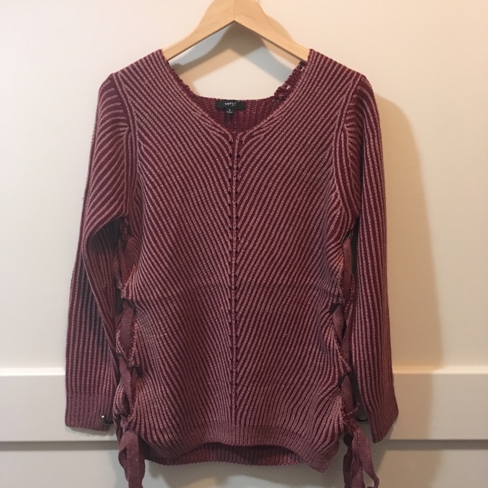 NOT AVAILABLE ! NWOT Very J mauve/maroon sweater