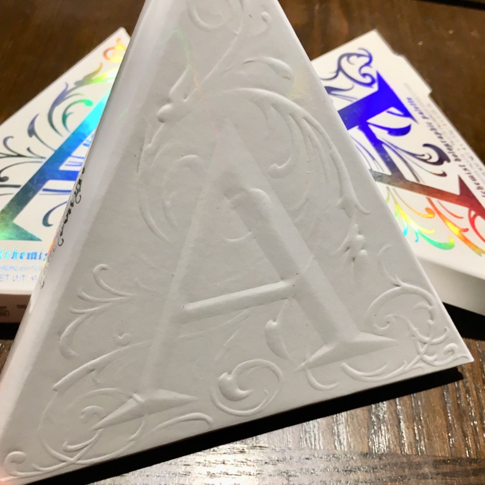 🖤NEW Kat Von D ALCHEMIST Holographic Palette 💎 - Picture 5 of 7