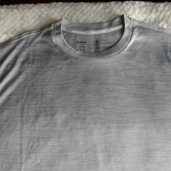 NWT REEBOK Gray Athletic Shirt Men - Picture 4 of 8