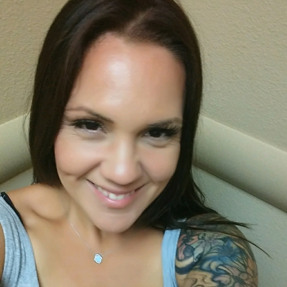 Meet your Posher, Crystal