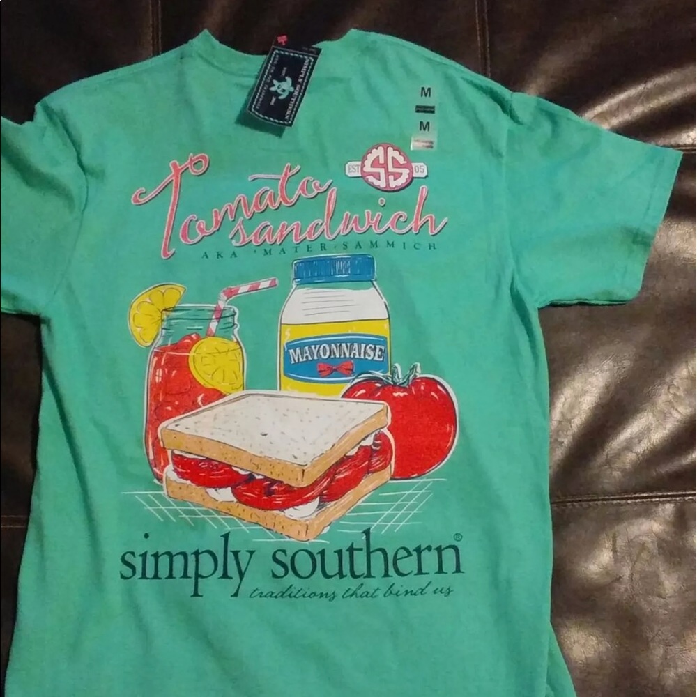 Simply Southern New shirt size Small