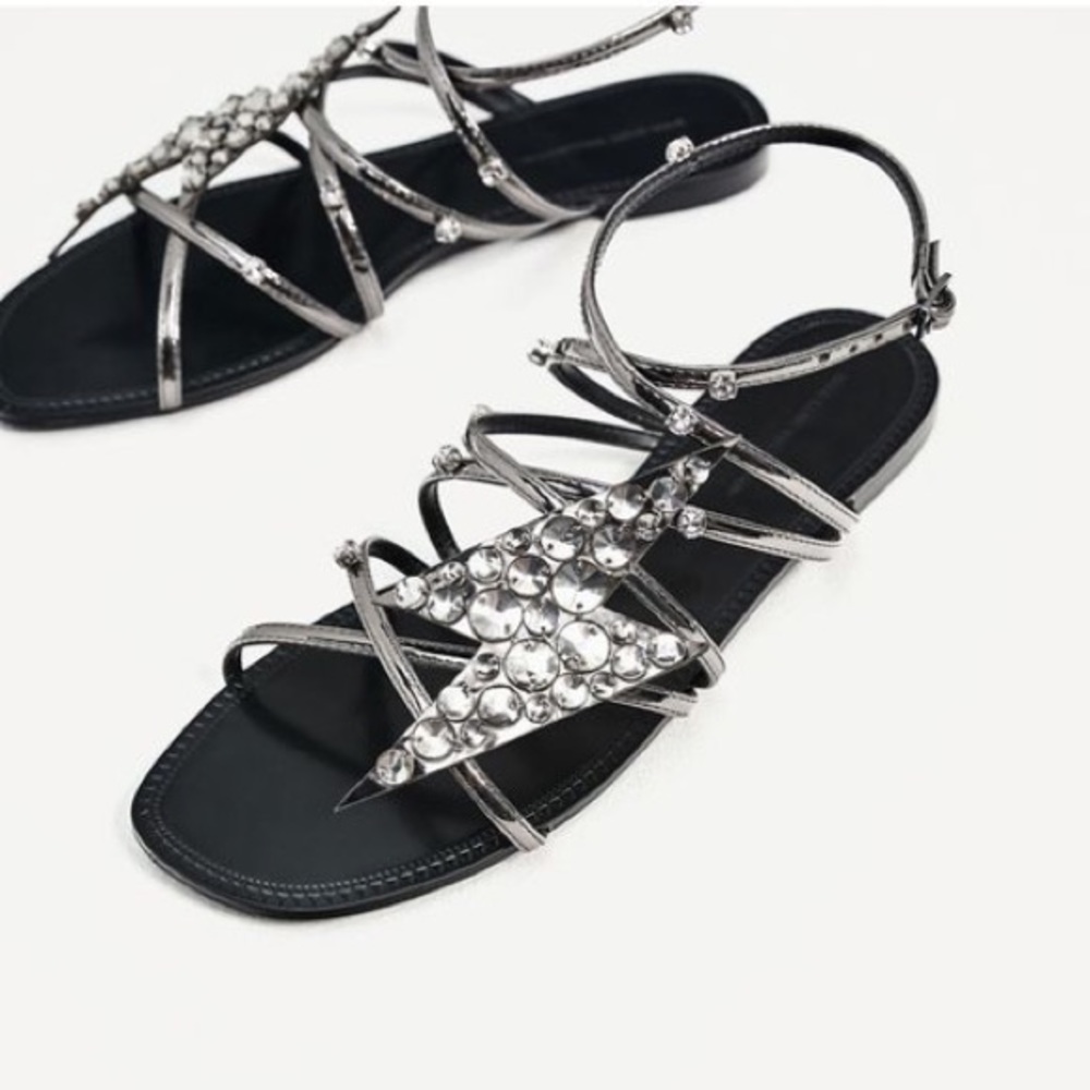 ZARA FLAT SLIPPERS WITH LIGHTENING DETAILS