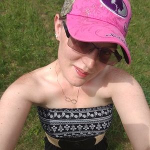 Meet your Posher, Desiree