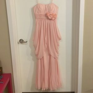 Gorgeous Pink Boutique Strapless Dress - Size 4 Gorgeous Pink Boutique Strapless Dress - Size 4