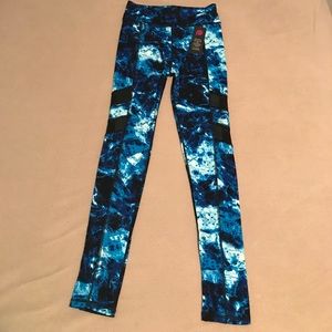 2 Popfit skinny athletic leggings