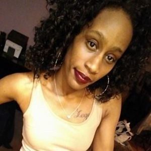 Meet your Posher, Davina