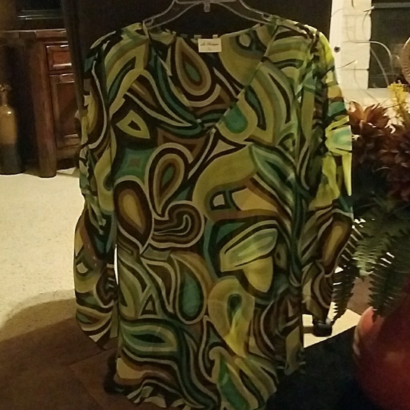 Sheer blouse - Picture 1 of 3