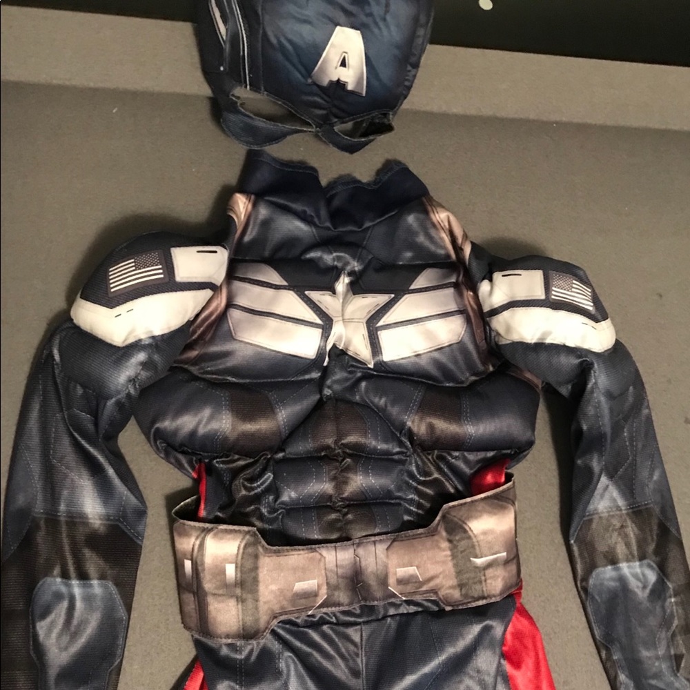 Captain America 3T-4T costume in great condition