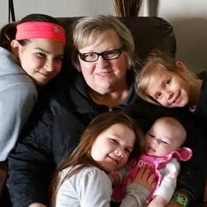 Meet your Posher, Linda