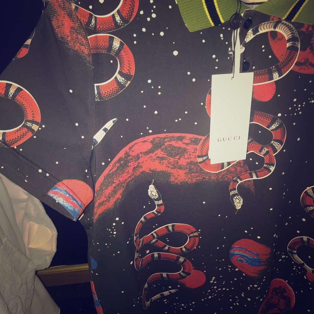 Gucci snake shirt black version