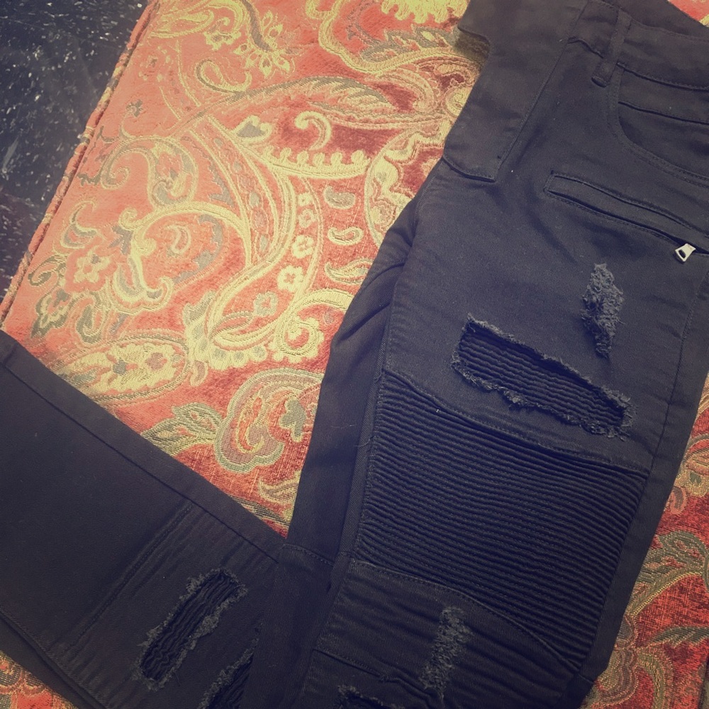 All black balmains size 32&36