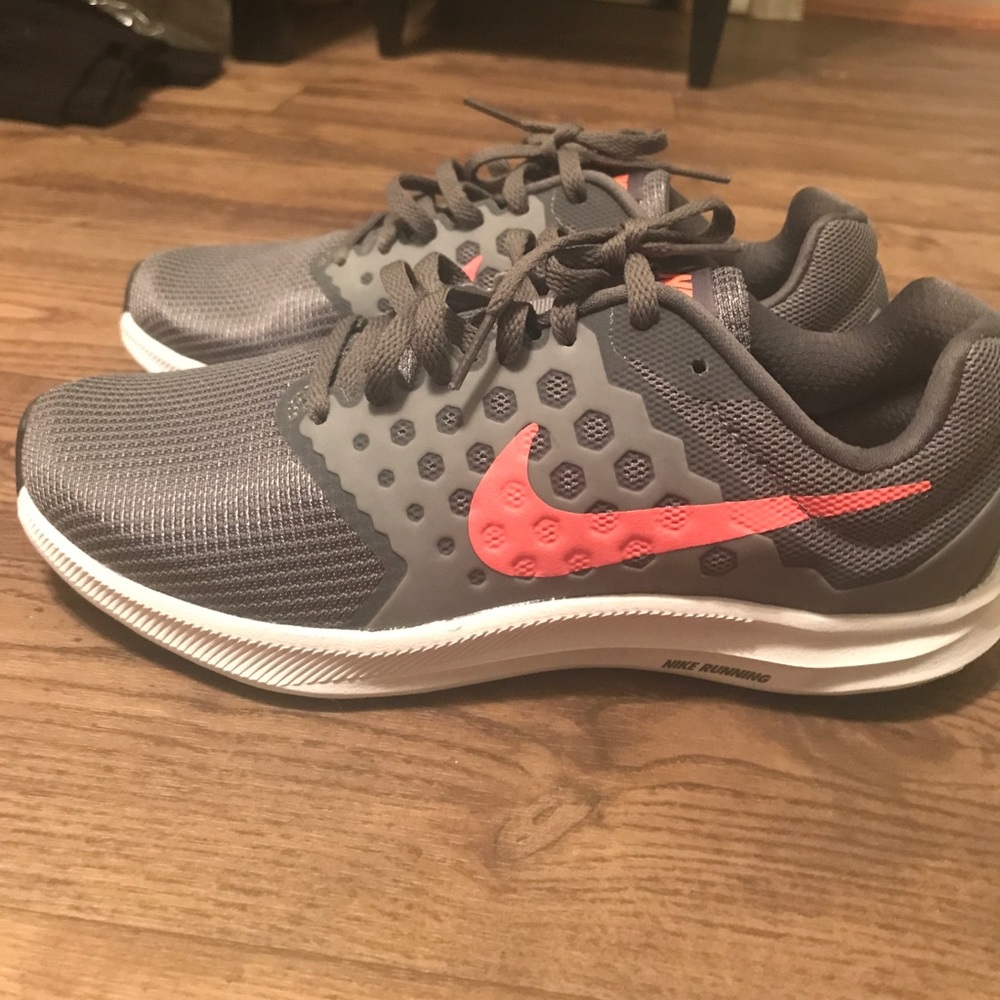 NWOT 7W Nike Downshifter 7 shoes!