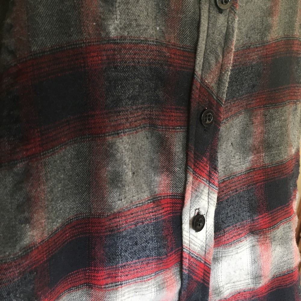 UNIF Downer Plaid Cold Shoulder Flannel - Picture 7 of 7