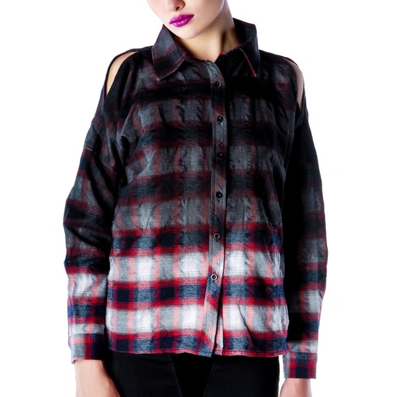 UNIF Downer Plaid Cold Shoulder Flannel - Picture 2 of 7