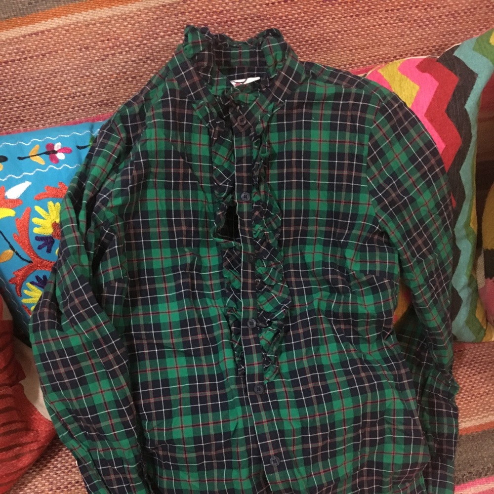 Vineyard vines plaid ruffled button down size 2