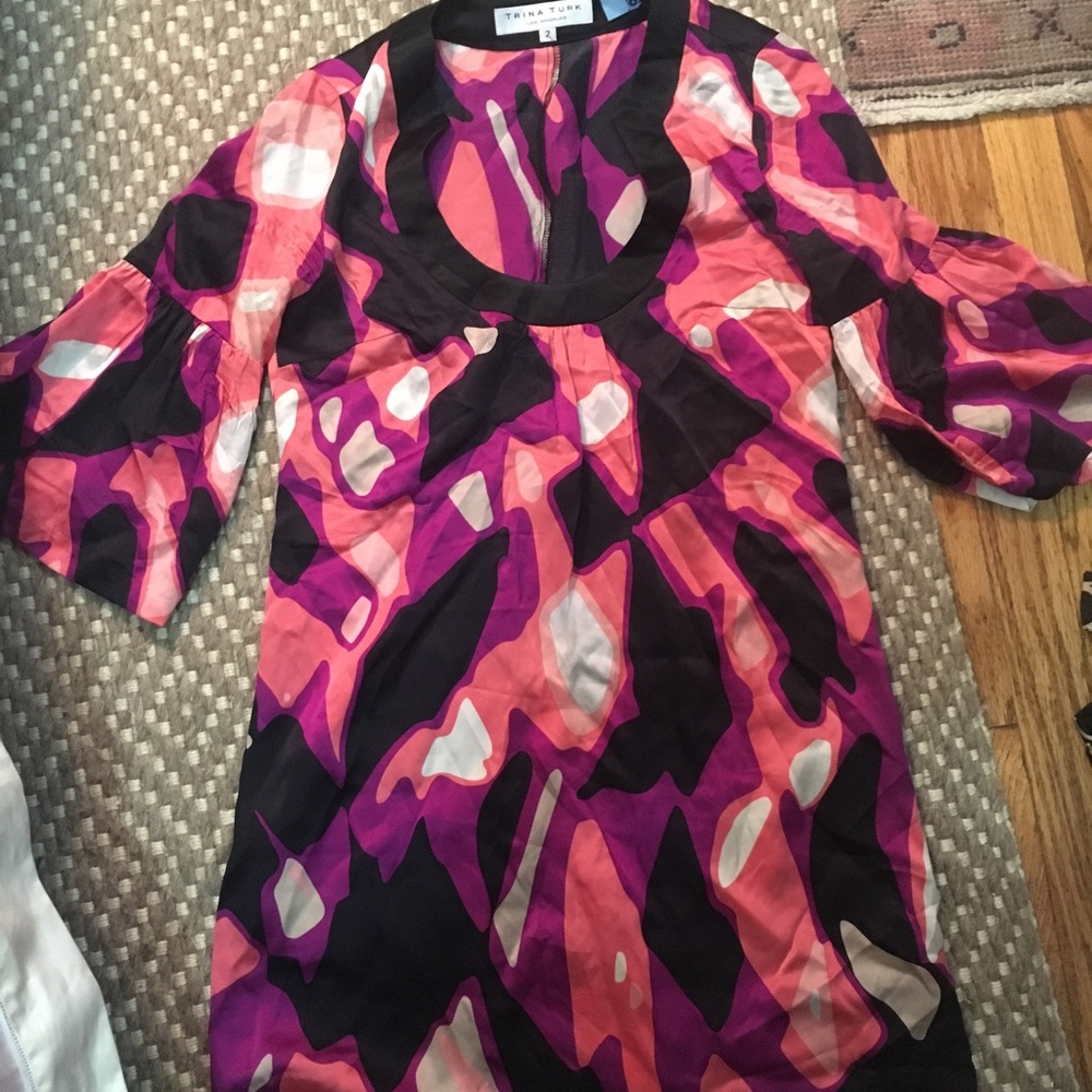 Trina Turk size 2 keyhole silk dress