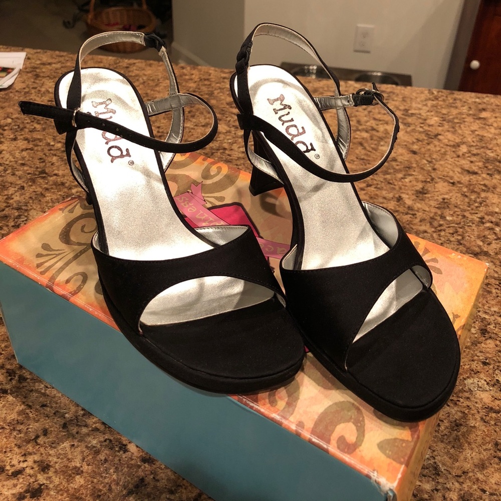 Dress shoes