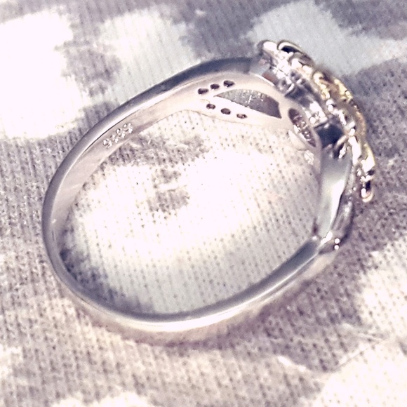 Sterling Silver Crystal Sunflower Ring *LAST ONE* - Picture 4 of 5