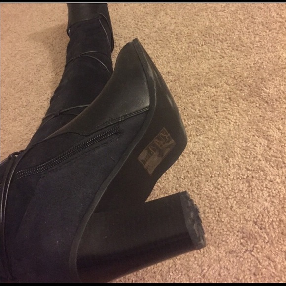 Reserved: Suede Boots + Clothing Bundle - Picture 4 of 4