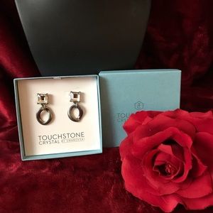 Beautiful NIB Swarovski  touchstone Earrings
