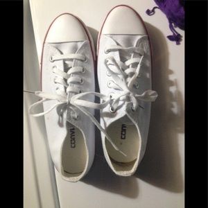 Converse all star sneakers size 6 (in men's)