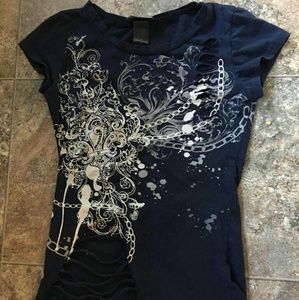 Cute tee with sexy cut outs