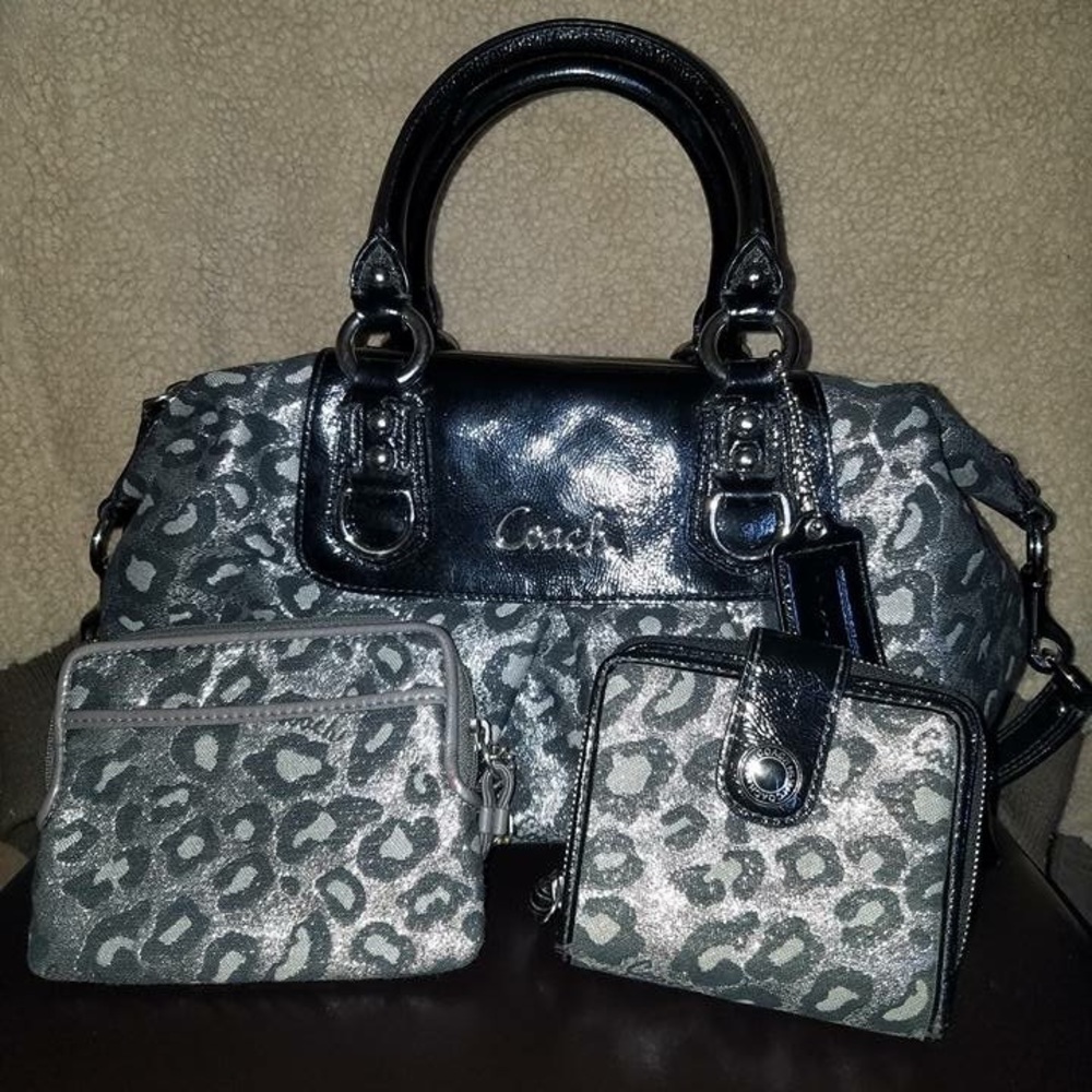 Coach Ashley set